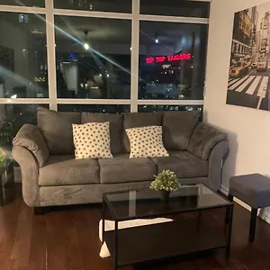 Apartment Downtown 2 Bedroom Families Only Sleeps 5